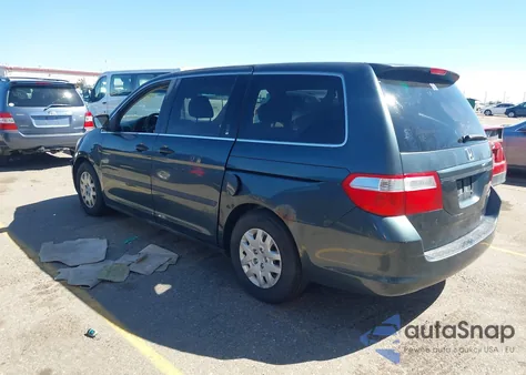2005 Honda Odyssey Lx z USA, uszkodzony, nr VIN 5FNRL38245B128739